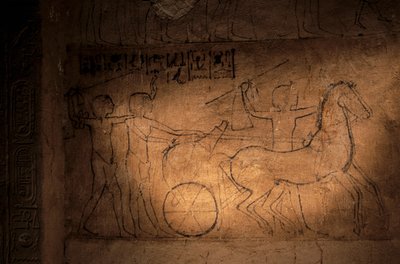 Skizze von Echnaton, der einen Streitwagen lenkt, Grab von Mahu, 