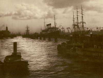 Im Hamburger Hafen von Kurt Hielscher