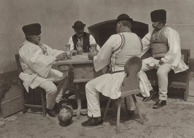 Rumänien: Poiana-Sibiului, Ein Glas Wein genießen von Kurt Hielscher