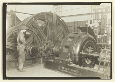 Die Minen heute mit Kabeln (elektrisch betrieben). Dies ist der Maschinenraum einer Kohlenmine in Pennsylvania von Lewis Wickes Hine