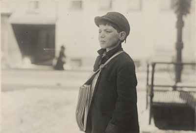 Tony Casale, „Bologna“, 11 Jahre alt, verkauft seit 4 Jahren Zeitungen, Hartford, Connecticut, März 1909 von Lewis Wickes Hine