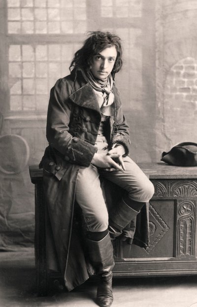 John Martin Harvey 1863-1944, englischer Schauspieler, 1906 von London Stereoscopic and Photographic Co