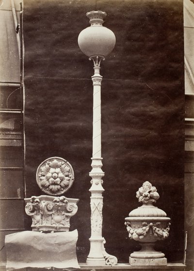 Innendetails und Kandelaber, Théâtre du Vaudeville, Paris von Louis Emile Durandelle