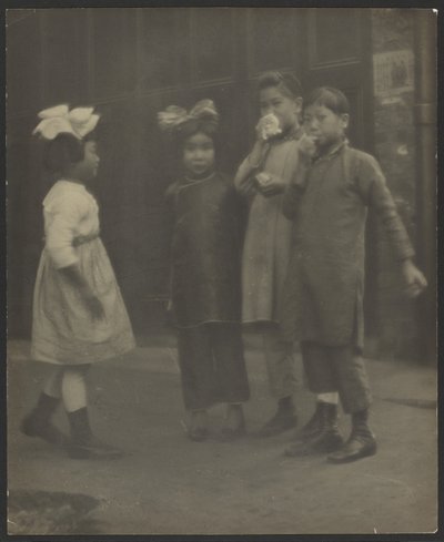 Kinder in Chinatown von Louis Fleckenstein