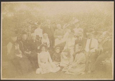 [Großes Gruppenfamilienporträt] von Louis Fleckenstein