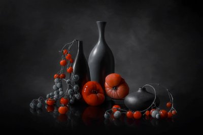 Stimmungsvolles Tomaten-Stillleben von Lydia Jacobs