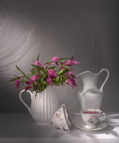 Elegante Teestundenblumen von Margareth Perfoncio