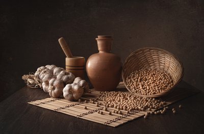 Rustikaler Knoblauch und Kichererbsen von Margareth Perfoncio