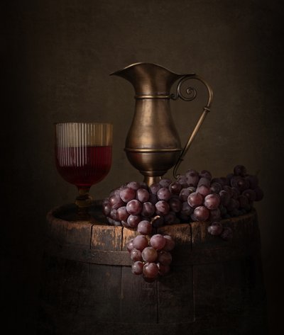 Rustikales Wein-Stillleben von Margareth Perfoncio