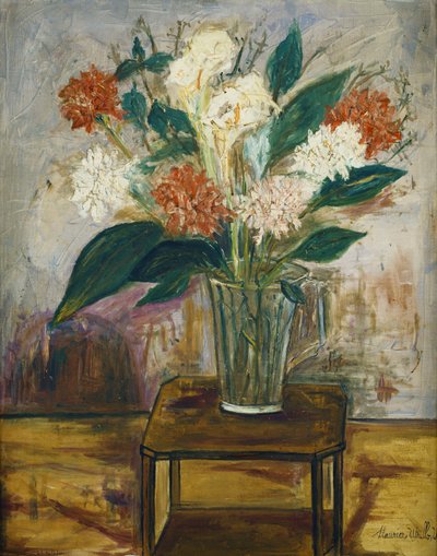 Vase mit Blumen auf einem Tisch von Maurice Utrillo