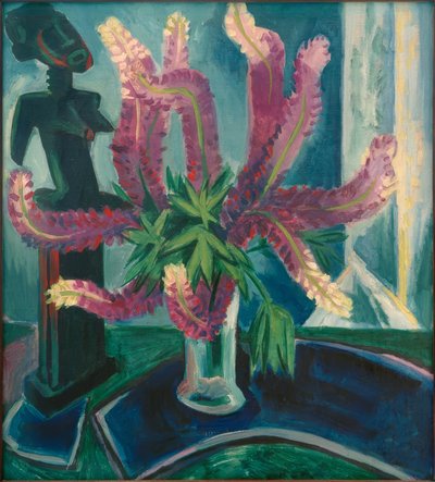 Lupinenstilleben mit afrikanischer Figur von Max Pechstein