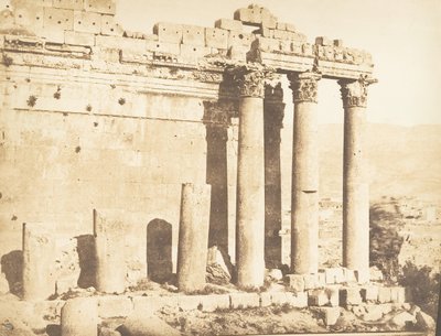 Westliche Kolonnade des Tempels des Jupiter in Baalbek Heliopolis von Maxime Du Camp