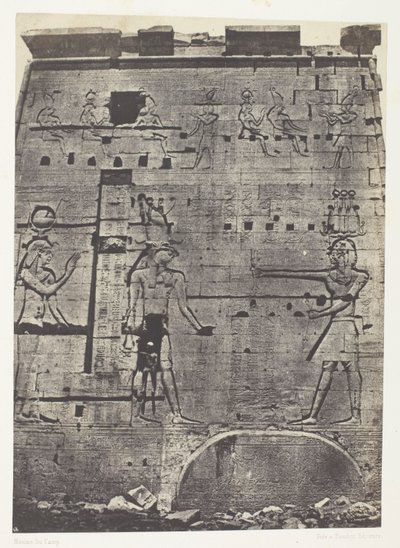 Großer Tempel der Isis in Philae, Zweiter Pylon; Nubien, Platte 74 aus dem Album "Ägypten, Nubien, Palästina und Syrien" (1852) von Maxime Du Camp