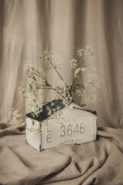 Rustikales botanisches Arrangement von Mayra Pama