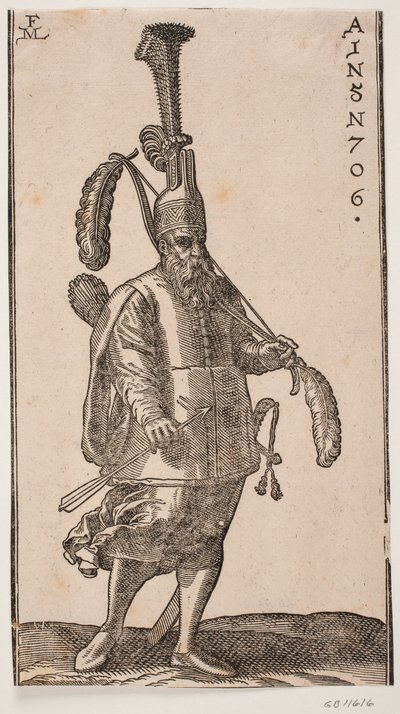Stehender Soldat, nach rechts gewandt; Kopfbedeckung mit sehr hohem aufrechtem Federbusch; in der linken Hand ein Bogen mit großen Federn an beiden Enden; in der rechten Hand ein Pfeil; auf dem Rücken ein Köcher und an der Seite ein Schwert von Melchior Lorck