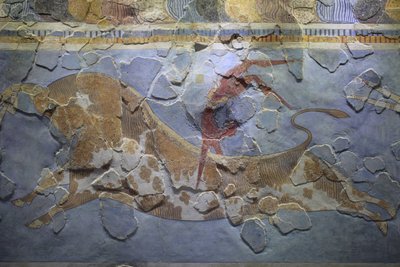 Minoische Kunst. Das „Stierspringen“-Fresko. Stierspringen-Szene, die zeigt, wie dieser Sport ausgeübt wurde. Das Fresko wurde auf der Ostseite des Palastes von Knossos gefunden von Minoan