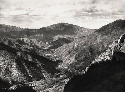 „Ein Imperium aufbauen“ im faschistischen Zeitalter: das Dorfu-Tal, 09/05/1936 von Modestino Baldinetti