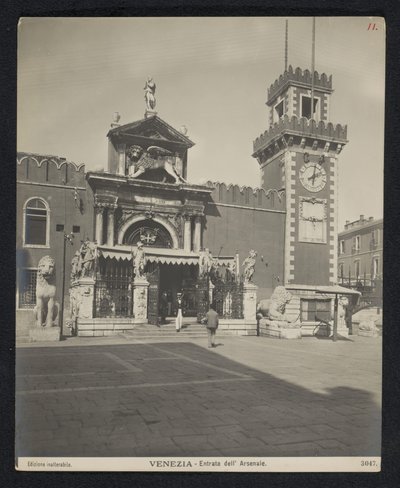 Porta Magna des Arsenals von Venedig von Neue Photographische Gesellschaft