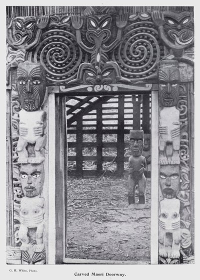 New Plymouth, Neuseeland: Geschnitztes Maori-Tor von New Zealand Photographer