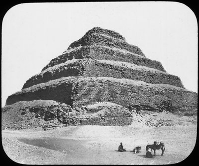 Stufenpyramide des Königs Djoser, Sakkara, Ägypten von Newton and Co