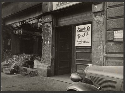 Mainz am Rhein, zerstörtes Kaufhaus am Markt von Paul Wolff