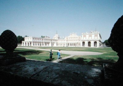 Der Königspalast und die Gärten, wiederaufgebaut ab 1715 von Pedro Caro Idrogo