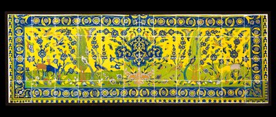Fliesen, die eine Naturszene darstellen, aus Isfahan, Iran, wahrscheinlich ca. 17. Jahrhundert von Persian School