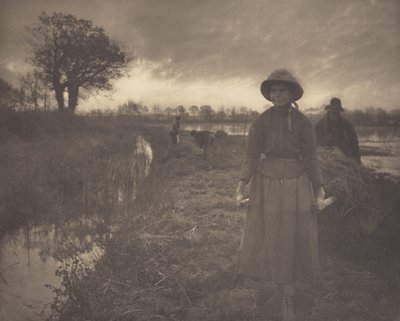 Heu im Sumpf staken von Peter Henry Emerson