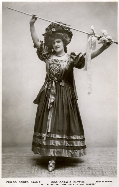 Miss Coralie Blythe als Mitzi, ca. 1908 von Philco Publishing Company