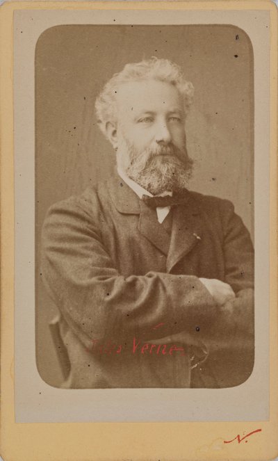 Porträt von Jules Verne 1828-1905, ca. 1870 von Photo studio Nadar.