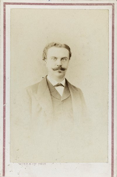Porträt von Guy de Maupassant, ca. 1880 von Photo studio Witz and Cie.