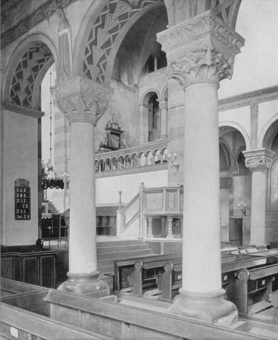Michaeliskirche, Inneres mit dem Engelchor von Photographer German