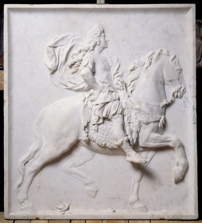 Flachrelief, das Ludwig XIV. (1638-1715) auf einem Pferd darstellt (Skulptur) von Pierre Puget