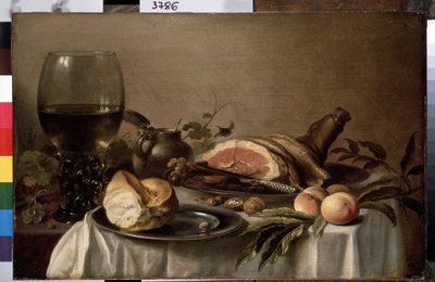 Stillleben mit Frühstück, Schinken, Brot, Pfirsichen und Nüssen von Pieter Claesz