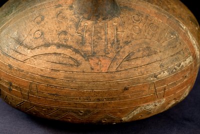 Karinierte Vase / Paracas-Kultur (Terrakotta) von Precolombian Precolombian
