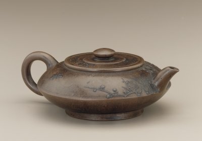 Teekanne mit falscher Marke von Gong Chun, Yixing, Provinz Jiangsu von Qing Dynasty Chinese School