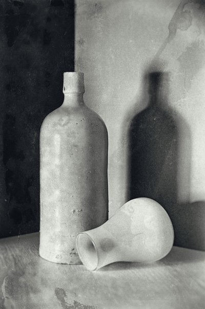 Vintage-Flasche Stillleben von Raffaele Corte