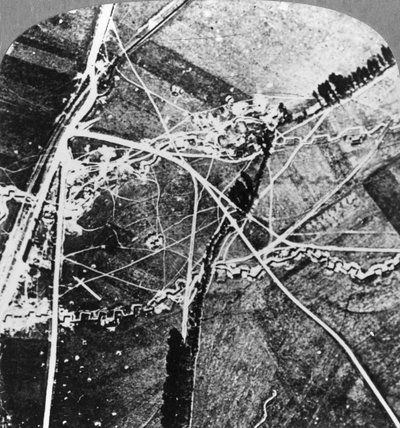 Die Hindenburglinie aus 8000 Fuß Höhe, Frankreich, Erster Weltkrieg, um 1916-um 1918 von Realistic Travels Publishers