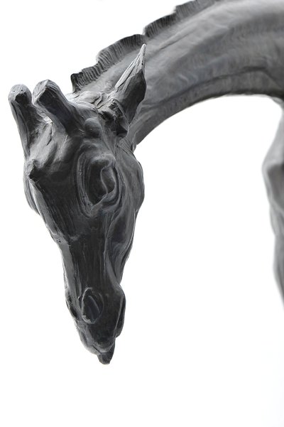 Große Giraffe mit gesenktem Kopf, modelliert 1909-10, gegossen vor 1913 von Rembrandt Bugatti
