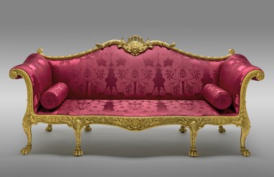 Das Dundas-Sofa, in Auftrag gegeben 1764, hergestellt 1765 (vergoldete Kiefer und Buche, mit späterer Seidenpolsterung) von Robert Adam