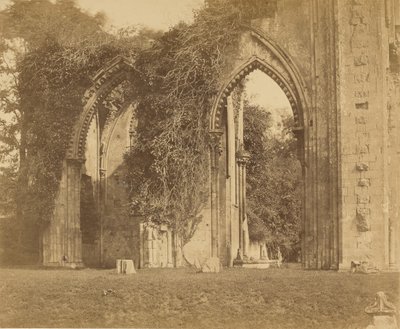 Glastonbury Abbey, Bögen des Nordschiffs von Roger Fenton