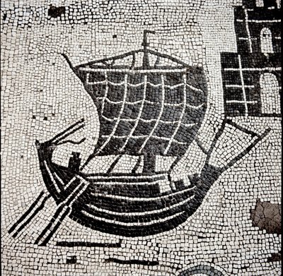 Ein Schiff im Hafen von Ostia (Mosaik) von Roman