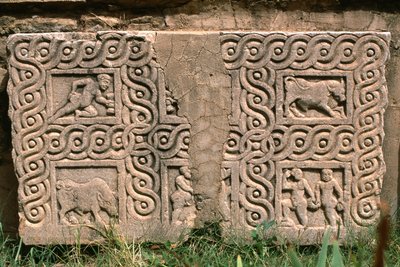 Architekturfragment mit geschnitzter Dekoration, Hochimperialzeit (27 v. Chr. - 395 n. Chr.) von Roman Imperial Period