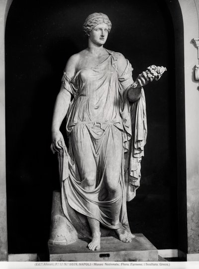 Weibliche Statue namens Flora Farnese, 2.-3. Jahrhundert n. Chr. von Roman Roman