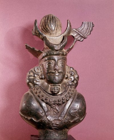 Büste eines sassanidischen Königs in Bronze, er trägt das königliche Outfit mit einer Frisur, die von Mondsicheln unterstützt wird. 6.-7. Jahrhundert. E. Borowski Sammlung von Sasanian School