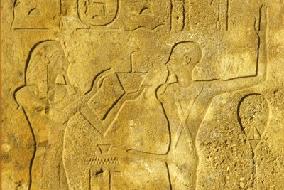 Altes Ägypten, Wandmalerei/-schnitzerei, Karnak/Luxor-Tempel, Hatschepsut bietet Weihrauch dem Gott Min an von School Egyptian