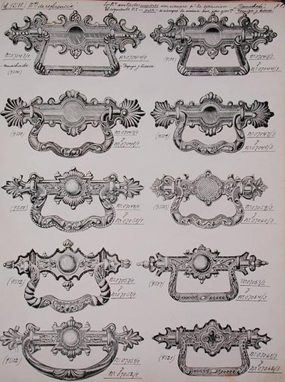 Türklopfer, aus einem Handelskatalog für Haushaltswaren und Beschläge, ca. 1890-1910 von School English