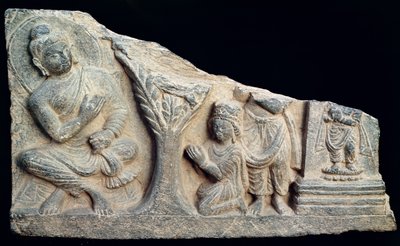 Detail eines Relief-Frieses, der einen sitzenden Buddha mit Oranten darstellt, griechisch-buddhistischer Stil, aus Taxila, Pakistan von School Pakistani