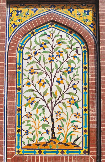 Blühender Baum, Majolika-Dekoration, Wazir Khan Moschee (17. Jahrhundert), Lahore, Punjab, Pakistan von School Pakistani