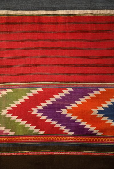Detail eines Tai Lu Stoffes von School Thai